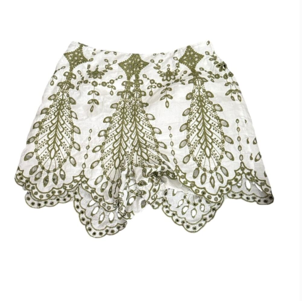 Floral Eyelet Embroidered Flounce Shorts Sz M